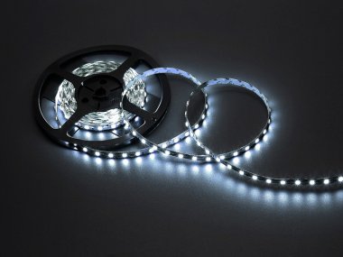 Фотография товара 'Flesi Открытая гибкая лента IP20 (без защиты) с клеевым скотчем 3М FLEX-SS3180В-W IP20, 12V, 60 SMD5050, 11567'