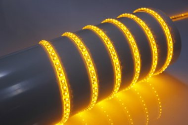 Фотография товара 'Flesi Герметичная гибкая лента IP65 (печатная плата залита силиконом) с клеевым скотчем 3М FLEX-SDP5600B-Y IP65, 00733'