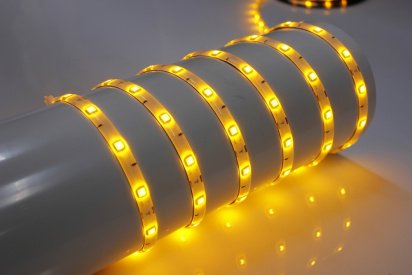 Фотография товара 'Flesi Герметичная гибкая лента IP65 (печатная плата залита силиконом) с клеевым скотчем 3М FLEX-SDP5150B-Y IP65, 00735'