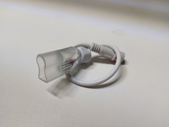 Фотография товара 'Flesi LM-220V-5050-60P-big size-RGB Переходник для неона'