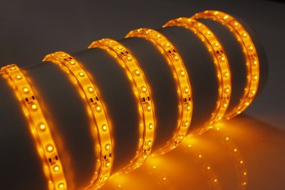 Фотография товара 'Flesi Герметичная гибкая лента IP67 (печатная плата залита силиконом, в резиновом кожухе) с клеевым скотчем 3М FLEX-SWP5300B-Y IP67, 00725'